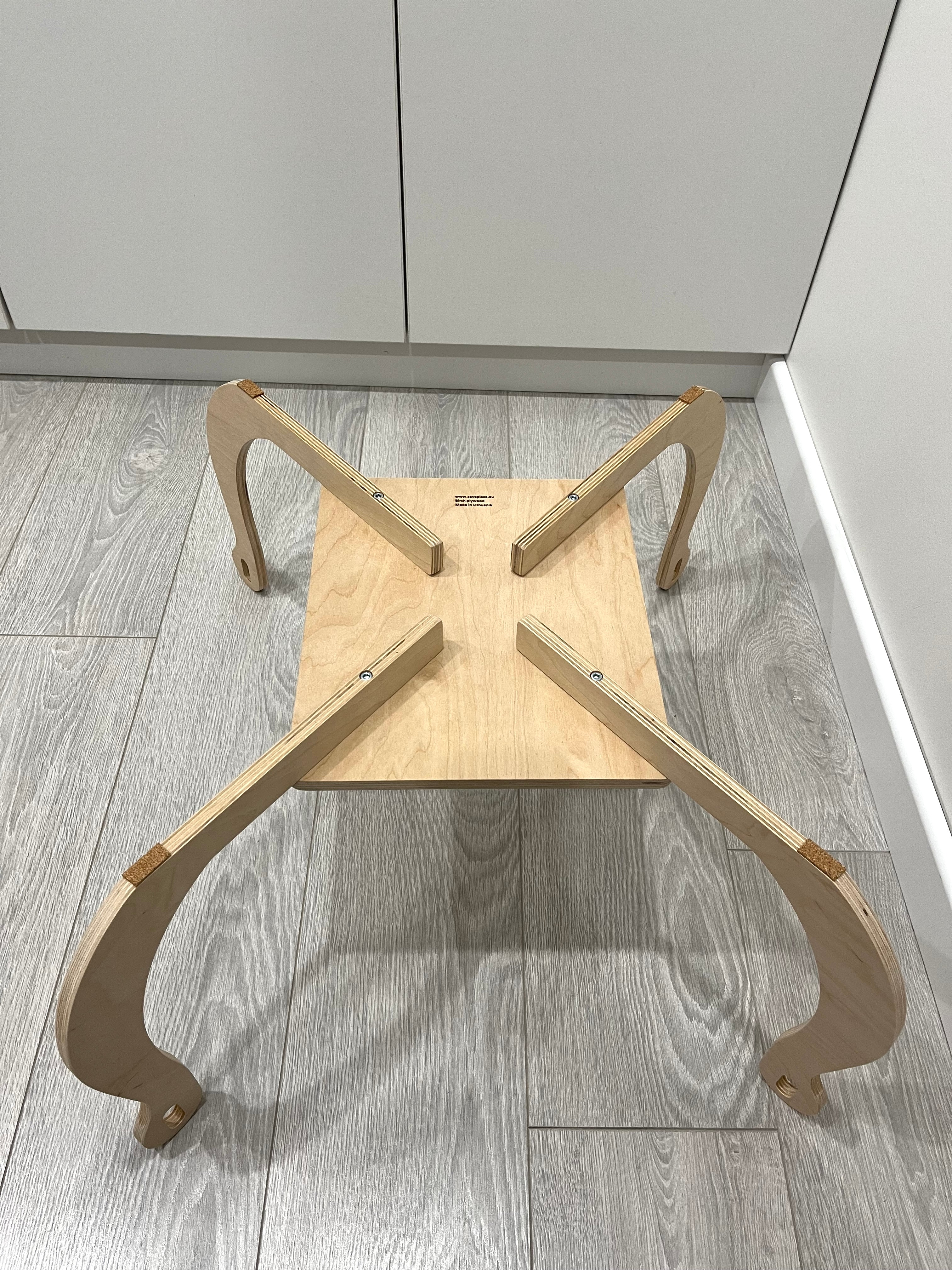 👉 OASIS – Struttura in legno per amaca per gatti (senza tessuto)